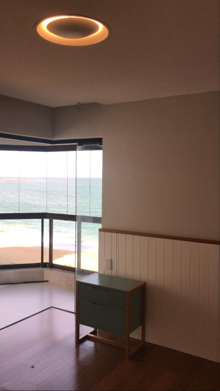 Detalhe da obra com acabamento de marcenaria